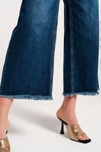 Load image into Gallery viewer, Fray Hem Cropped Jeans in Blue