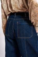 Load image into Gallery viewer, High Rise Balloon Jeans