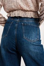 Load image into Gallery viewer, Fray Hem Cropped Jeans in Blue