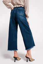 Load image into Gallery viewer, Fray Hem Cropped Jeans in Blue