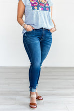 Load image into Gallery viewer, Impress You Mid Rise Skinny Jeans