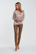 Load image into Gallery viewer, Coated Skinny Pants in Camel