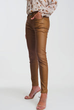 Load image into Gallery viewer, Coated Skinny Pants in Camel