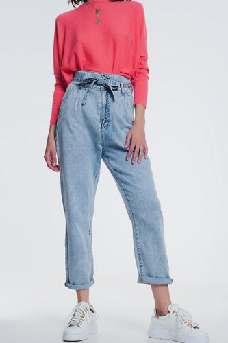 Straight Cut Belted Jeans in Light Denim