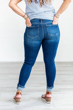 Load image into Gallery viewer, Impress You Mid Rise Skinny Jeans