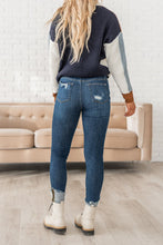 Load image into Gallery viewer, Center of Attention Distressed Jeans