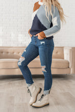 Load image into Gallery viewer, Center of Attention Distressed Jeans