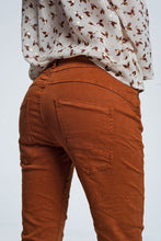 Load image into Gallery viewer, Caldera Jeans With Button Closure