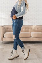 Load image into Gallery viewer, Center of Attention Distressed Jeans