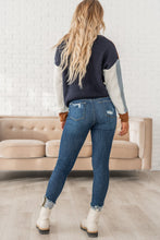 Load image into Gallery viewer, Center of Attention Distressed Jeans